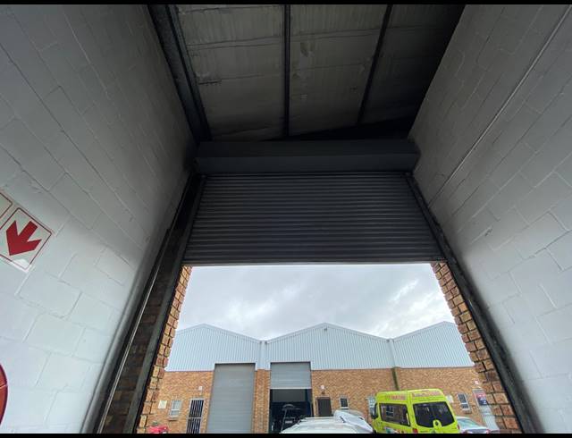 154M² WAREHOUSE FOR SALE IN KILLARNEY GARDENS